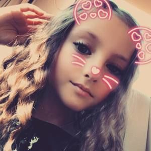 Meet your Posher, Ella